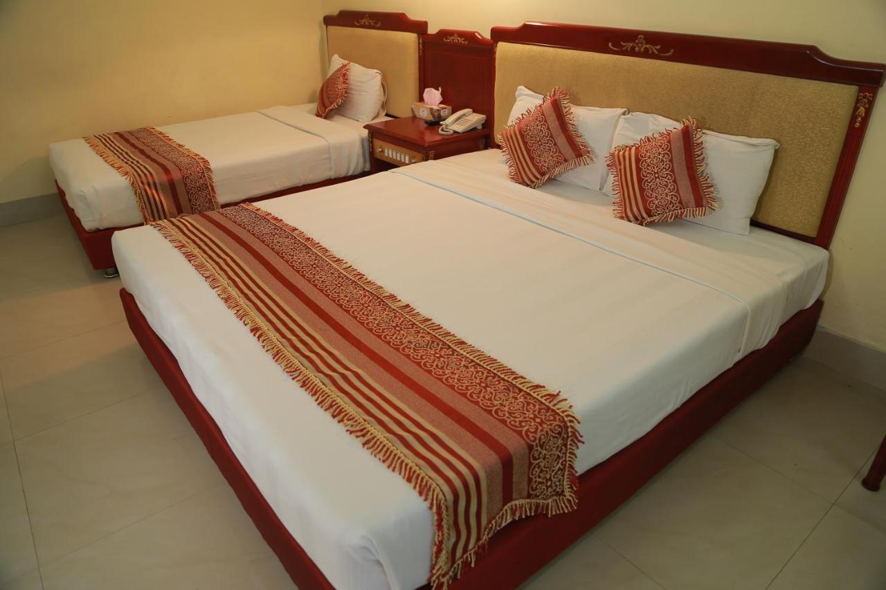 סילט Hotel Metro International מראה חיצוני תמונה