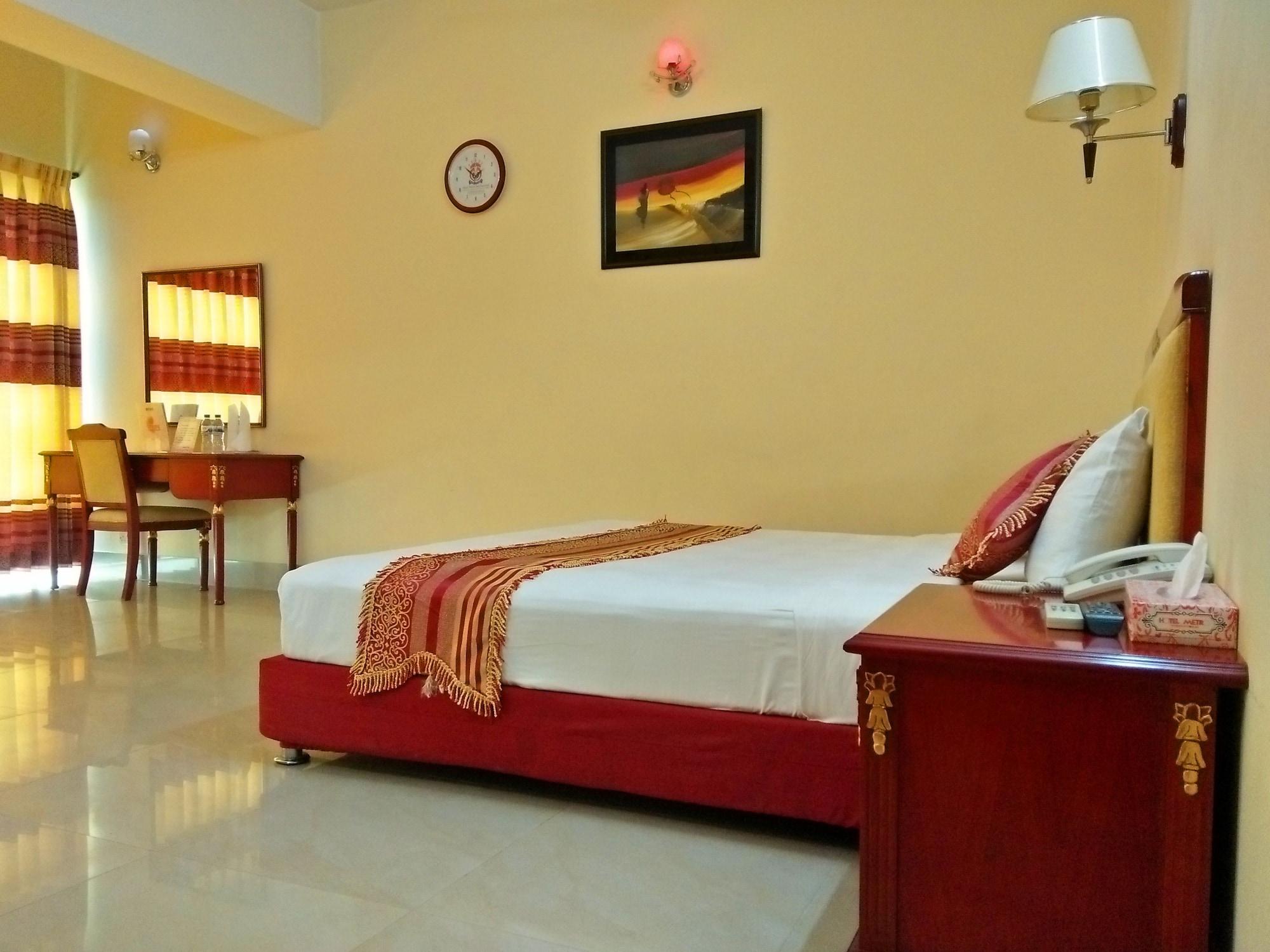 סילט Hotel Metro International מראה חיצוני תמונה