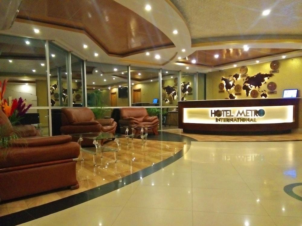 סילט Hotel Metro International מראה חיצוני תמונה