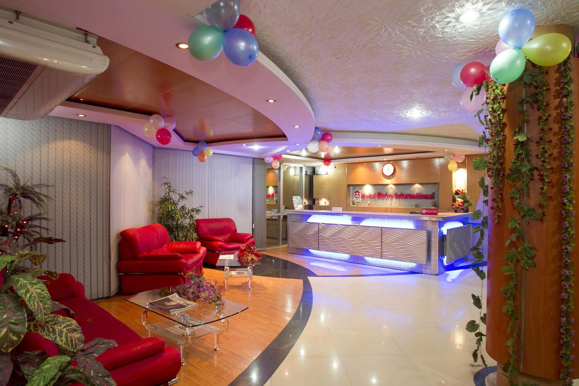 סילט Hotel Metro International מראה חיצוני תמונה